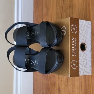 Italian Shoemakers black sandals size 6